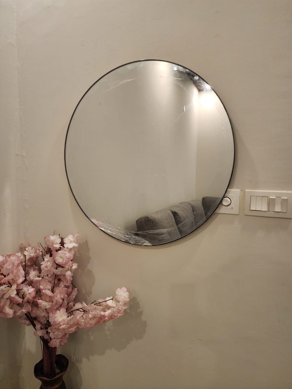 Radiant Round Wall Mirror (Black Frame)